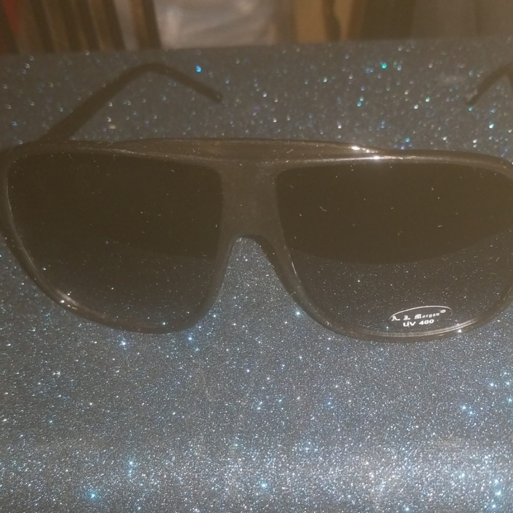 AJ MORGAN PAL BLACK SUNGLASSES W.CASE NEW